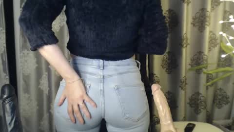 Your little flower  online show from 12.16.24