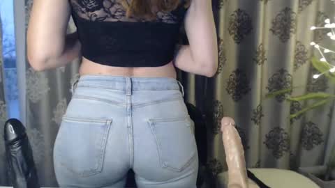 Your little flower  online show from 12.21.24