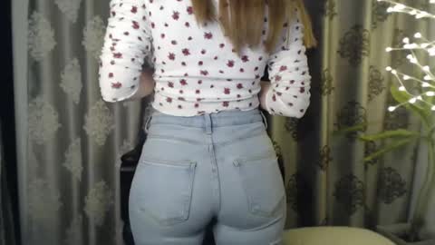 Your little flower  online show from 01.15.25