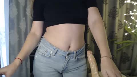 Your little flower  online show from 02.16.25