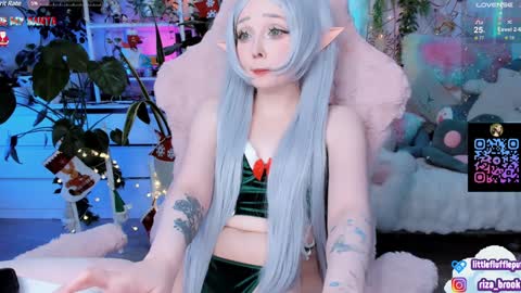 Riza Riri Puff  online show from 12.21.24