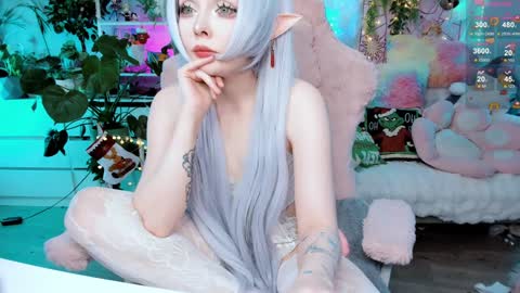 Riza Riri Puff  online show from 01.04.25