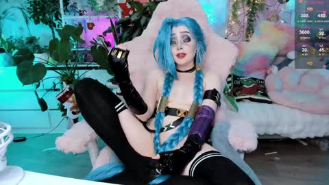 Riza Riri Puff  online show from 01.07.25