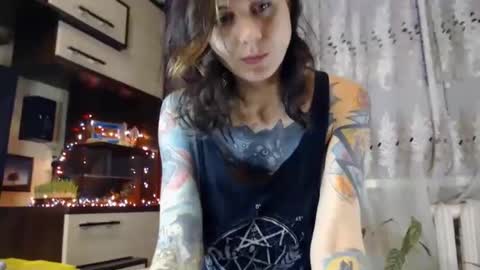 littlehappines online show from 02.01.25