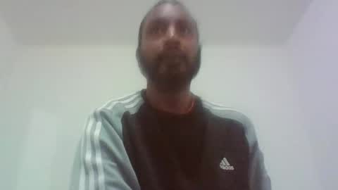 Snapshot of littleindiancock4girls chatting on 01.03.25 littlekiki online show from 01.03.25