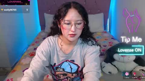 Snapshot of littlelion18 chatting on 02.26.26 isabella online show from 02.26.26