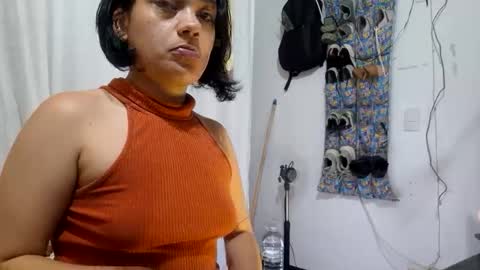 Snapshot of littlemelii chatting on 09.11.25 Melia online show from 09.11.25