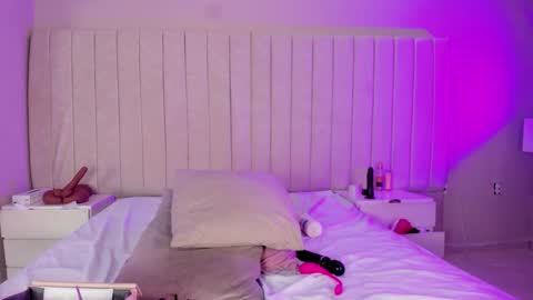 Snapshot of littleoliviia_ chatting on 01.07.26 im olivia IG littleolivia01 online show from 01.07.26