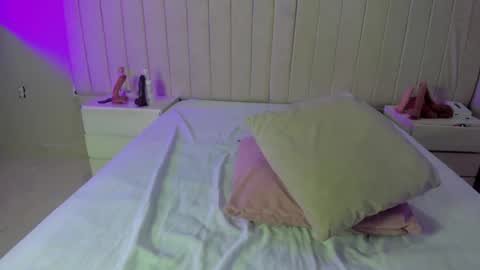 Snapshot of littleoliviia_ chatting on 01.10.26 im olivia IG littleolivia01 online show from 01.10.26