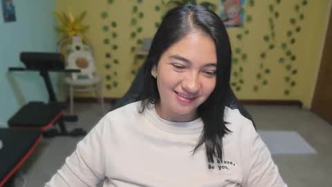 Mia  Wednesday to Sunday 730 am to 1030 am Colombian Hour D online show from 01.15.26