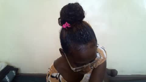 littlesandie online show from 11.14.25