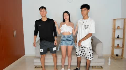 Snapshot of littlesexualworld chatting on 02.04.25 - Eileen - Izzy - Stiven online show from 02.04.25