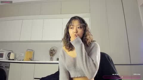 Snapshot of littlesora chatting on 10.06.25 Ayumi or Yumi online show from 10.06.25