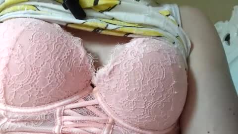 Your Nicole if you want pvt with me tip 150 tkn extra and we go....... online show from 10.22.25