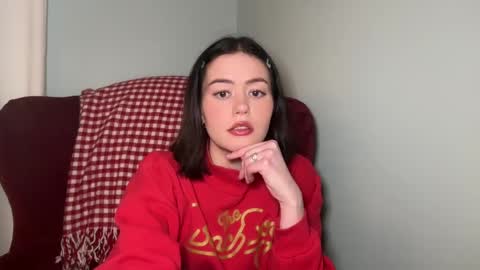 Snapshot of littlesugarpea chatting on 02.08.25 Little Sugar Pea  online show from 02.08.25