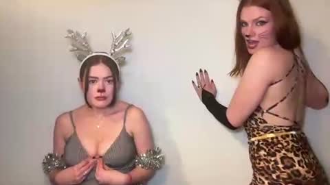 Snapshot of littlesugarpea chatting on 11.02.25 Little Sugar Pea online show from 11.02.25