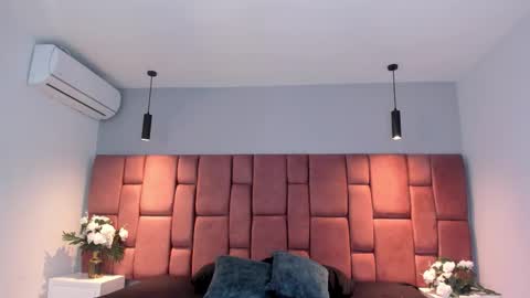 littlevaale online show from 10.17.25