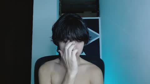Snapshot of littlextrem chatting on 05.12.26 Eros online show from 05.12.26