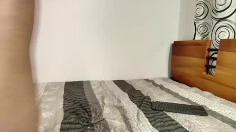 Liu help me to reach 100 thumps up daddy online show from 03.04.25