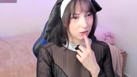 Snapshot of livemakio chatting on 10.29.25 Liz online show from 10.29.25