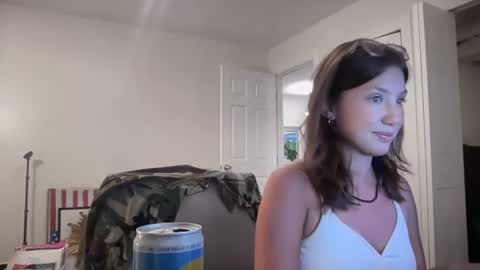 Snapshot of livvyybearxx chatting on 06.23.26 liv online show from 06.23.26