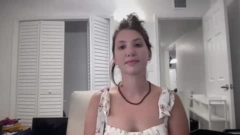Snapshot of livvyybearxx chatting on 07.12.26 liv online show from 07.12.26