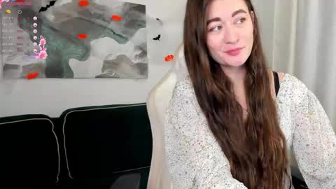 Snapshot of liyadaily chatting on 10.29.25 liyadaily online show from 10.29.25