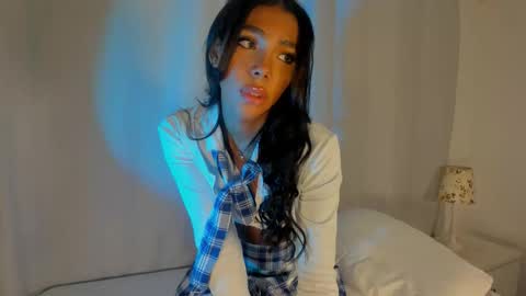 Snapshot of liz_grant chatting on 11.03.25 Liz Grant online show from 11.03.25