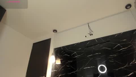 Liz  online show from 02.22.25