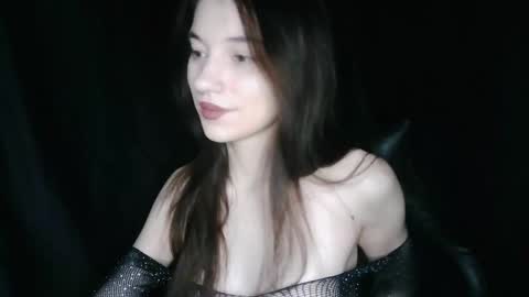 Snapshot of liza__kitty chatting on 12.20.25 Liza Kitty online show from 12.20.25