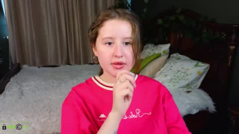Snapshot of liza_mur chatting on 05.06.26 your love online show from 05.06.26
