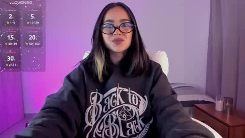 Snapshot of lizasoto chatting on 10.10.25 Liza online show from 10.10.25