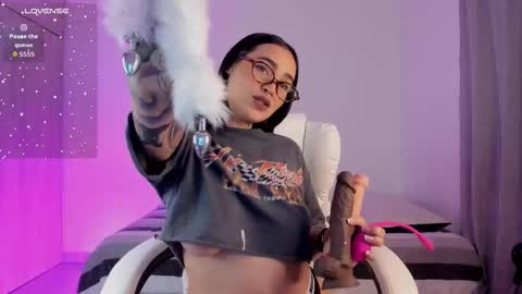 Snapshot of lizasoto chatting on 12.15.25 Liza online show from 12.15.25