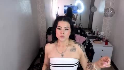 Snapshot of lizha_milf chatting on 11.12.25 Lizha online show from 11.12.25