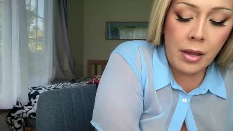 Liz Purr online show from 02.28.25