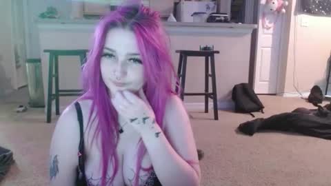 Lizz  online show from 12.14.25