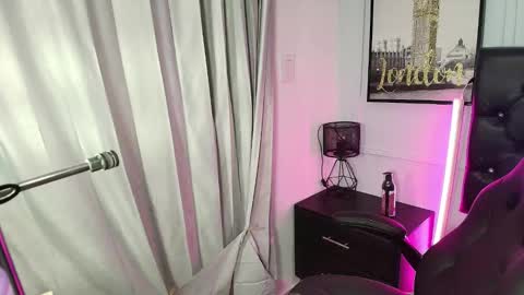 Lizz  online show from 01.27.25