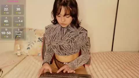 Lizz  online show from 10.13.25