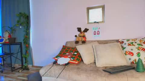 Snapshot of lizzy_kane chatting on 12.05.25 lizzy_kane online show from 12.05.25