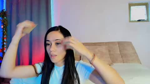 Snapshot of lizzy_kane chatting on 01.12.26 lizzy_kane online show from 01.12.26