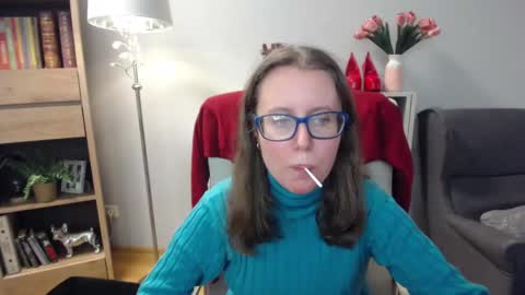 Snapshot of lizzy_sparkle chatting on 02.13.26 Lizzy online show from 02.13.26