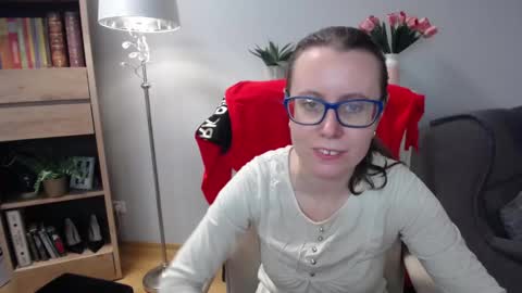Snapshot of lizzy_sparkle chatting on 03.04.26 Lizzy online show from 03.04.26