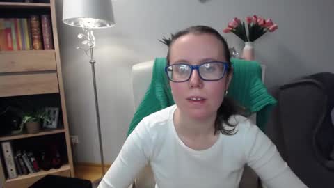 Snapshot of lizzy_sparkle chatting on 03.10.26 Lizzy online show from 03.10.26