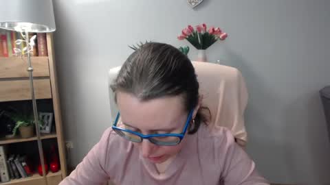 Snapshot of lizzy_sparkle chatting on 04.03.26 Lizzy online show from 04.03.26
