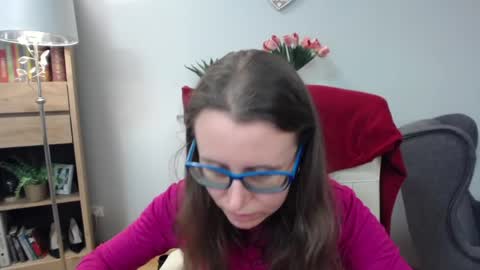 Snapshot of lizzy_sparkle chatting on 04.10.26 Lizzy online show from 04.10.26