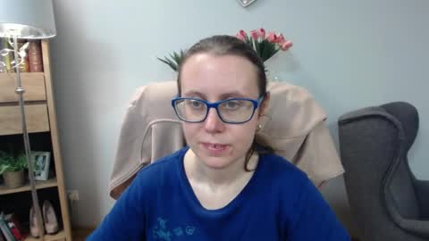 Snapshot of lizzy_sparkle chatting on 04.21.26 Lizzy online show from 04.21.26
