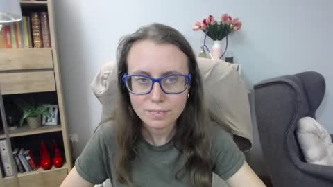 Snapshot of lizzy_sparkle chatting on 05.29.26 Lizzy online show from 05.29.26