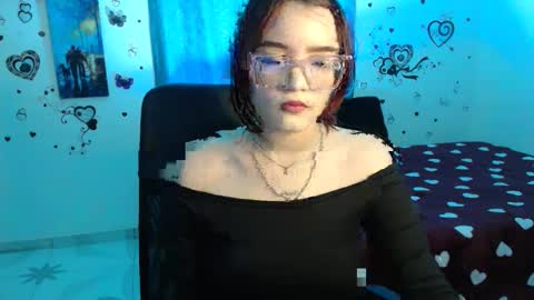 Elizabeth but call me Lizz  online show from 02.21.25