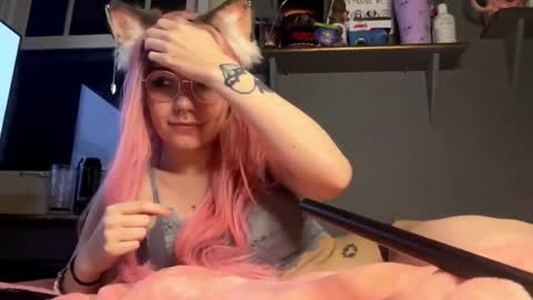 Snapshot of lizzyylovesick chatting on 12.20.24 lizzybunny online show from 12.20.24