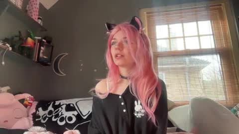 Snapshot of lizzyylovesick chatting on 02.17.25 lizzybunny online show from 02.17.25